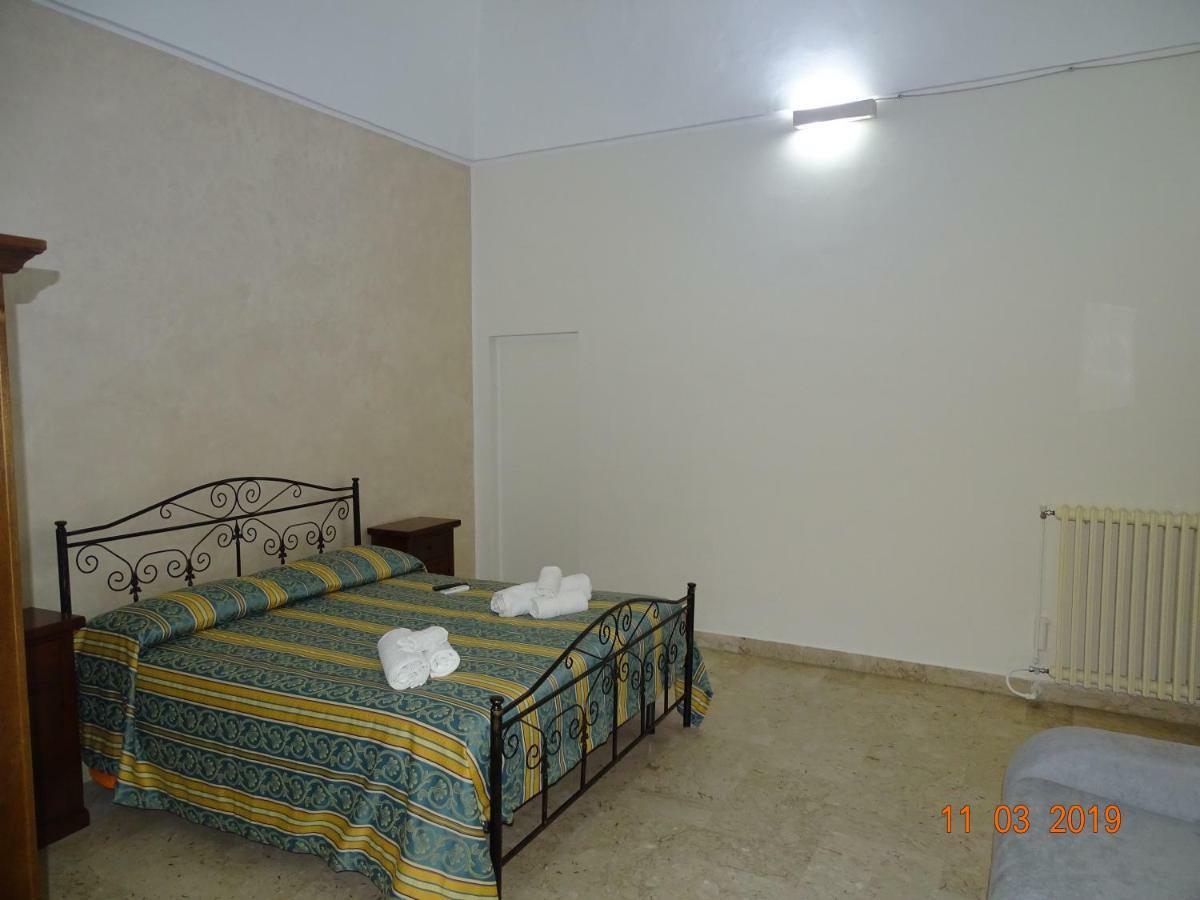 פראביטה B&B New Antico Palazzo מראה חיצוני תמונה