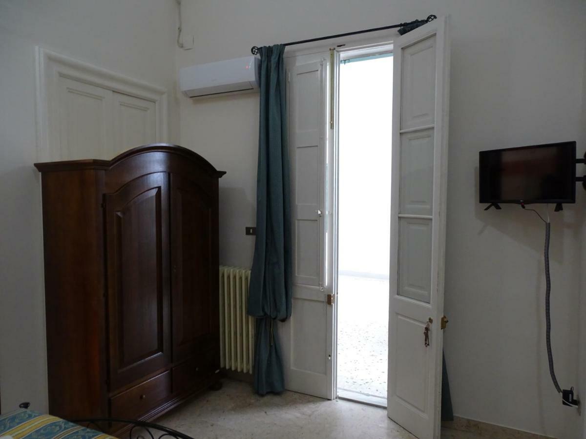 פראביטה B&B New Antico Palazzo מראה חיצוני תמונה